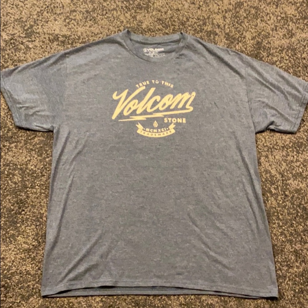 Mens Volcom shirt